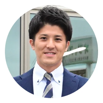 先輩社員の写真
